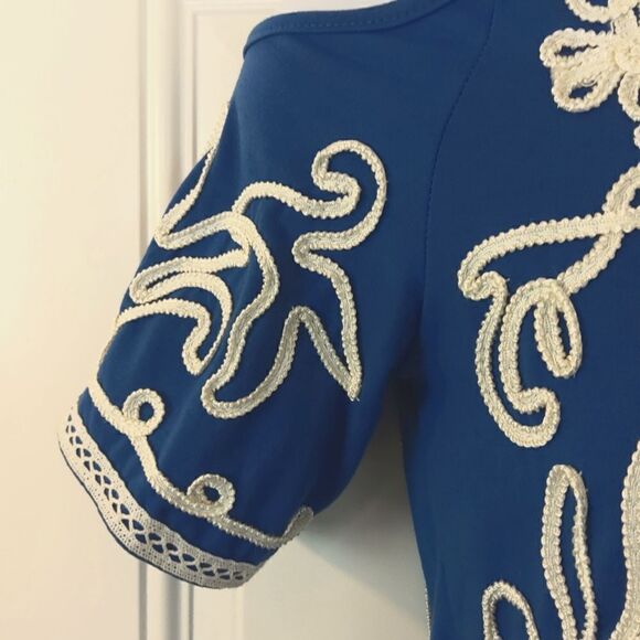 Objects D'art Royal blue and white short sleeve cold shoulder top - Picture 7 of 14